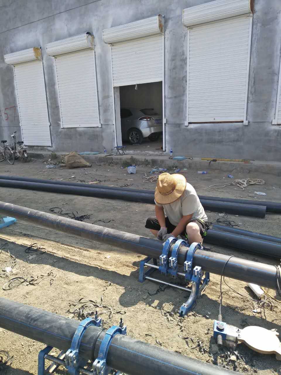 包頭過(guò)路頂管在大街的施工項(xiàng)目